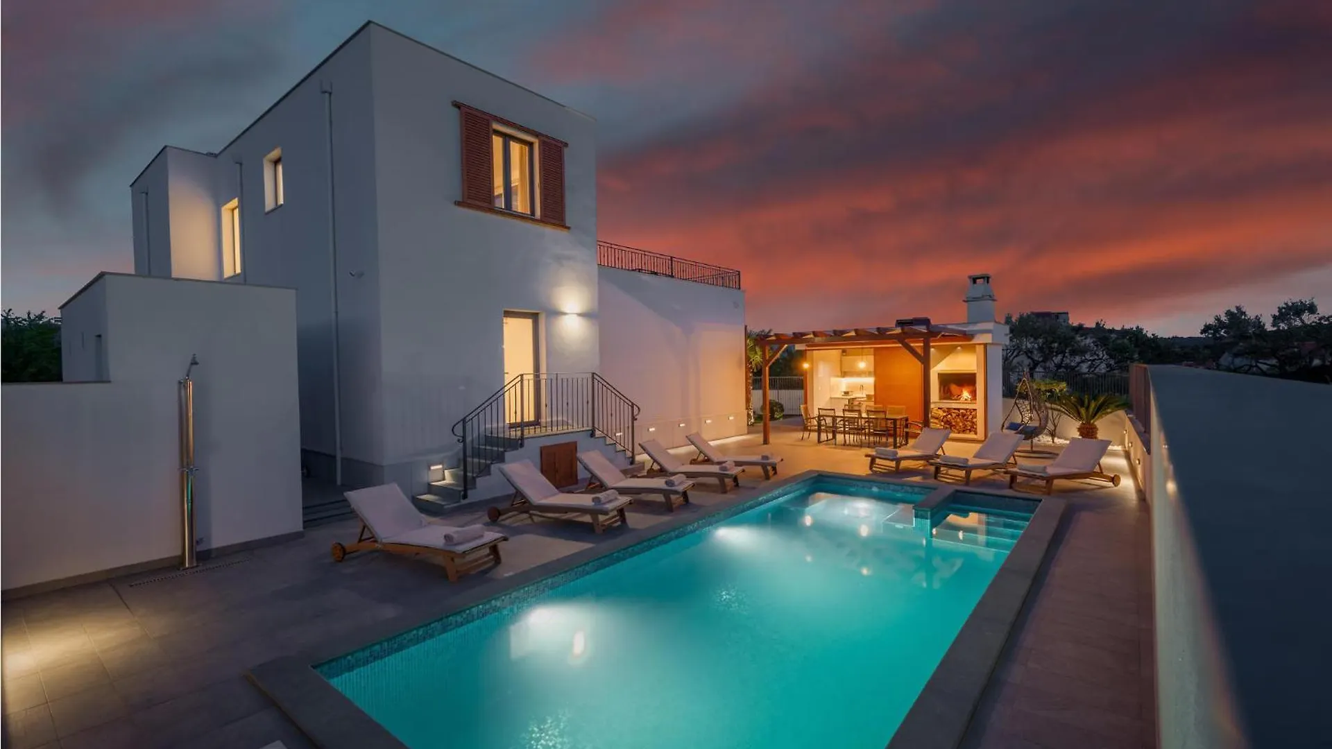 Awesome Home In Plano With House Sea View